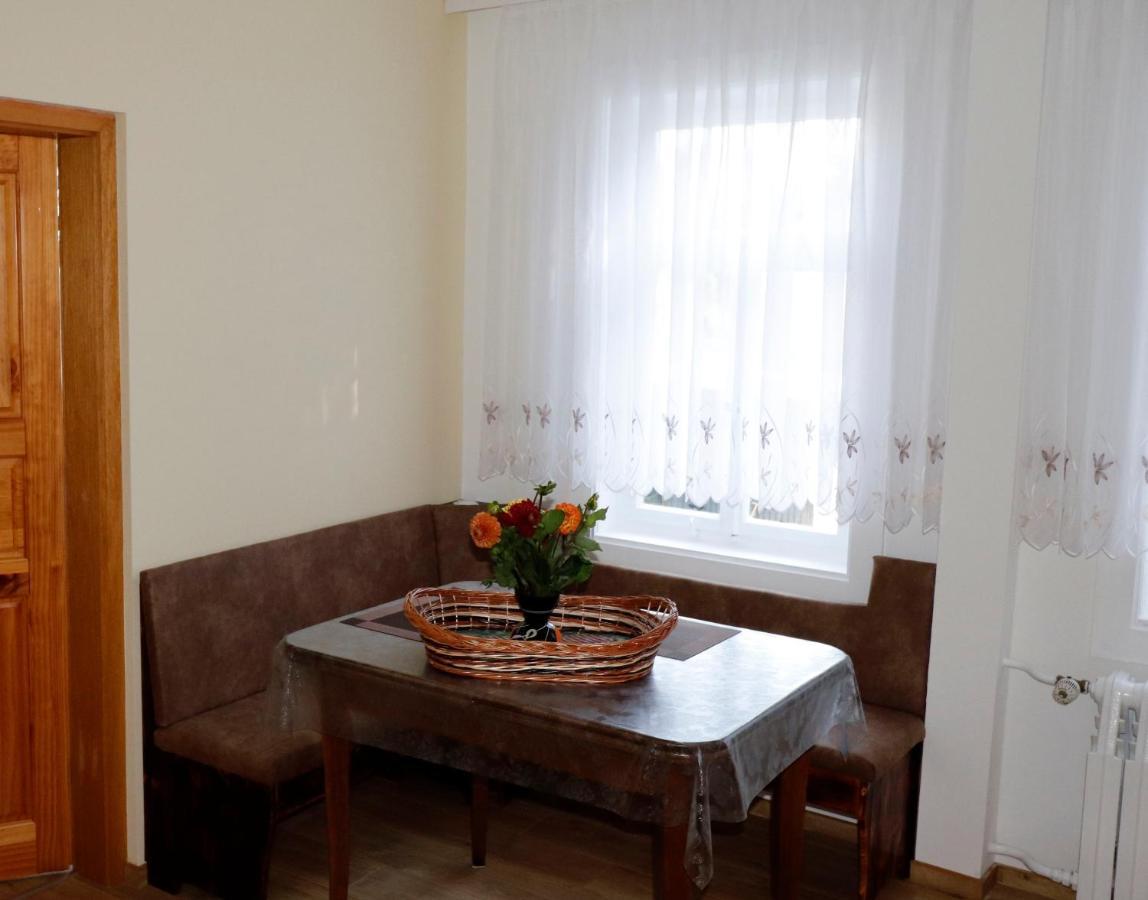 Ferienwohnung Zum Rotem Karpfen Erfurt Exterior foto
